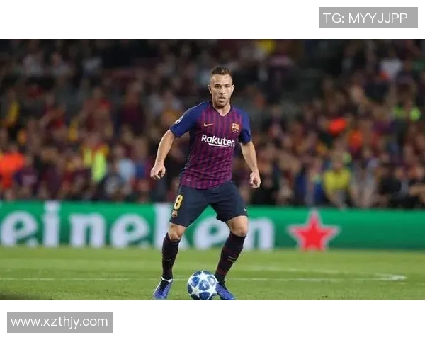 足球明星怒踢手机屏幕引发热议网友纷纷评论背后原因与影响 足球明星怒踢手机屏幕引发热议网友纷纷评论背后原因与影响